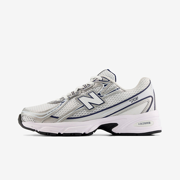 New Balance 740